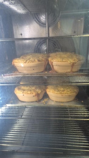 🥘 Back by popular demand our Cottage pies 🥧 | New Inn Fremington