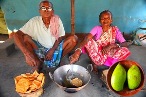 2.3M views · 16K reactions | RAW MANGO PAPAD RECIPE | village style easy and quick mango smashed papad recipe | easy snacks recipe | Indian tribe food | Facebook