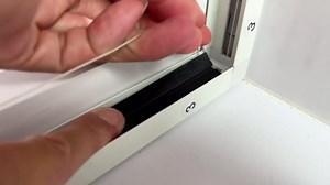 Cellular Shades Cordless Blackout Honeycomb Blinds Thermal Window Blinds Screen with Aluminum Frame Customize Size (Black Out Green)