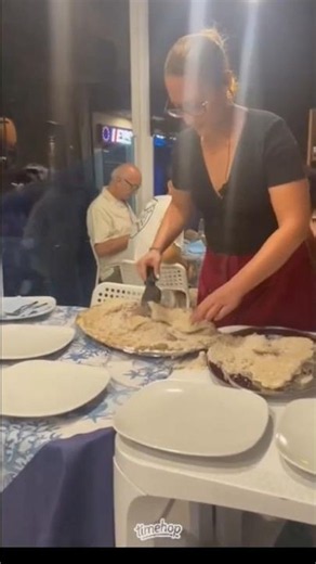 Have you ever seen FISH baked in a CRUST OF SALT ‘Pesce alla Crosta di Sale’? #fish #bakedfish