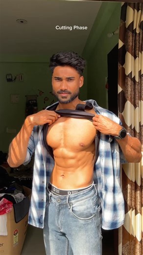 AKASH ZENY 🇮🇳 on Instagram: "Comp Day 17/42⚡️ Natural Bodybuilding Show⏳ . . . #trending #fitness #reels #gym #fitnessmodel #trendingreels #reelsinstagram #gymrat #odia #odisha #preparation #prep #bodybuilding #natural #fullday #fulldayofeating #routine"