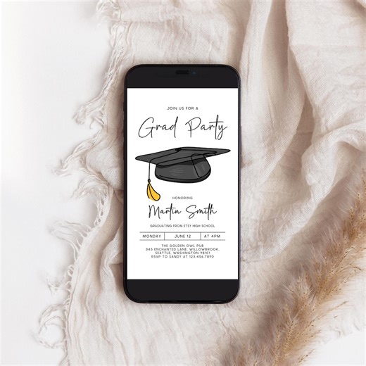 Graduation Party Phone Invitation | Editable Minimalist Graduation Electronic Invite | Graduation Announcement Template | Class of 2026 - Etsy UK