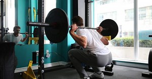 This is the average squat weight for men (and what you can do to improve)