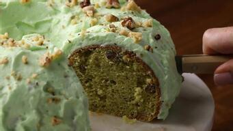 Pistachio pudding cake