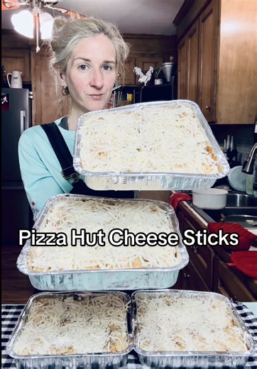 Homemade Pizza Hut Copycat Cheese Sticks Recipe