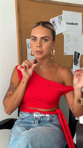 ANNA COUTO | Moda feminina on Instagram: "tem medo de não usar vermelho depois do Natal? 👀 já anota essas dicas ❤️✨ . . #moda #tendencia #lookvermelho"