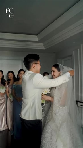 #HelloFCG — Weddings & Events on Instagram: "A moment, a vow, a lifetime. A wedding filled with love that didn’t just happen, but was granted with grace, timing and endless gratitude #GRANTedforRIKA @alxandergrant @erikasafira_ Together with amazing vendors : @maestroweddingorganizer @ewattjonathan @adelemakeup @hiantjen @kurniawanhowijaya"