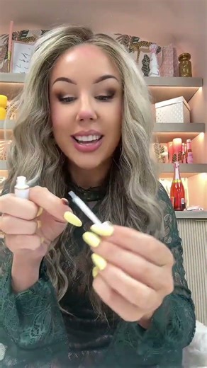 Reusable Lashes Tutorial | Easy Lash Application for Beginners