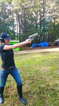 COLT Kodiak 44Mag with a first time revolver shooter. #colt #revolver