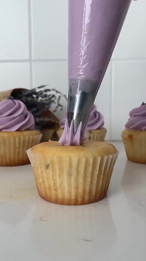 Delicious Lavender Lemon Cupcake Recipe