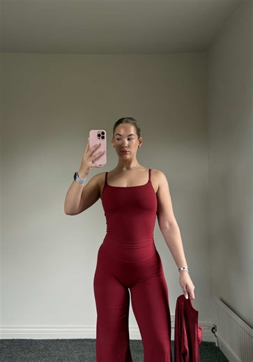 Explore Dark Umber Brown and Ruby Red Gym Looks