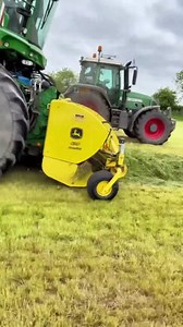 John Deere 9700i Forage Harvester in Action on Grass