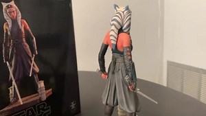 Review: The #Mandalorian - #AhsokaTano Premier Collection Statue from @gentlegiantltd - LE of 3,000 and shipping now! @rosariodawson @ahsokaofficial @zachoat #starwars | Yodasnews.com