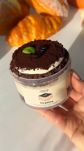 41K views · 327 reactions | homemade tiramisu made with rich espresso & creamy mascapone, but for your hands (pls don’t eat!) it’s a butter x snowfizz texture that turns into a sizzly & inflating butterfizz once mixed! it’s one of those textures you can’t stop playing with. it’s scented just like tiramisu of course癩 | Momo Slimes | Facebook