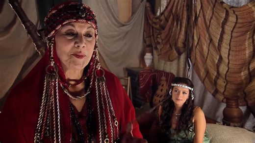 “El Rey David, Miniserie Completa.” Episodio 1 Esta es una edición especial porque con tan solo 3 Episodios obtendrás toda la Serie que cuenta con 30 Capítulos. De esta manera se agrupan varios capítulos sin alterar la serie. .¡No te los pierdas! “El Rey David” (Miniserie) “La historia cuenta cerca de 70 años de trayectoria de David, desde su juventud como pastor de ovejas hasta su muerte, pasando por la unción del profeta Samuel, su relación con el rey Saúl y su consagración como rey de Israel.