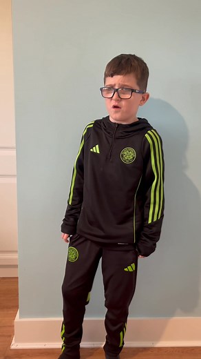 Johnny singing a song that was wrote by Bobby sands In prison in (Long Kesh ) back Home in Derry | Joycemusic