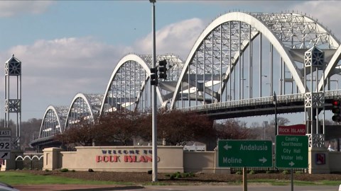 Iowa bill to ban local IDs moves forward