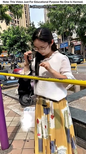 So hot that the road melts — Extreme Heat #shorts