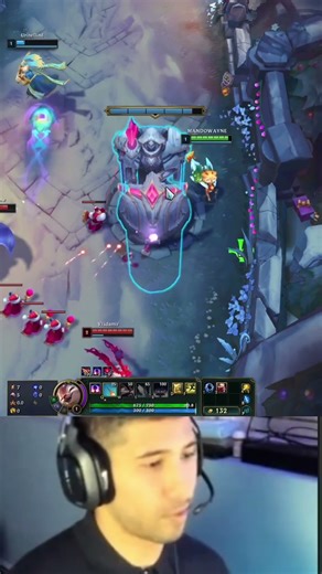 Average botlane experience… #leagueoflegends #sona #smolder