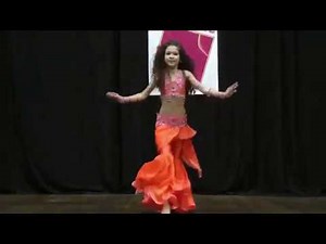Cute Baby Dancing: Baby Girl Belly Dance