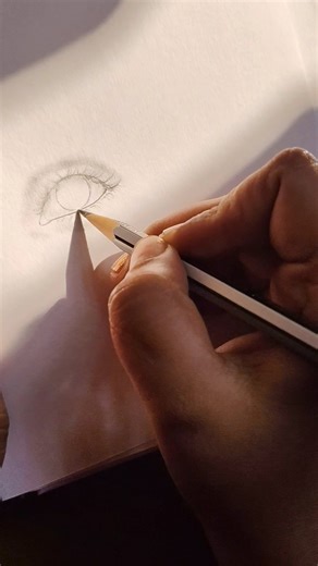 Easiest Eye Ball Drawing 👁️#shorts #eyeballs #eyesketch #easydraw #gesturedrawing @Art_by_Anu01