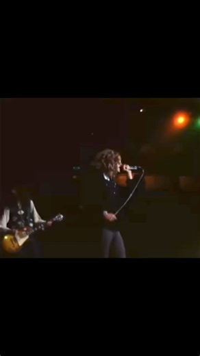 HAPPY BIRTHDAY “THE LEMON SONG” The Lemon Song, was released on their 1969 album Led Zeppelin II. The album was recorded at Mystic Studios in Hollywood when the band was on their second concert tour in the United States. The Lemon Song talks about a sexual insinuation, and is one of his interpretations with the clearest blues influences. It was recorded virtually in the studio and no device was used to create the echo of Robert Plant's voice.Another remarkable aspect of this song is the complex 