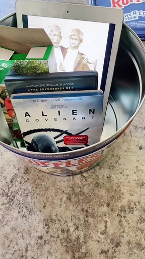 Logdog (@logdoggydog)’s videos with original sound - Logdog