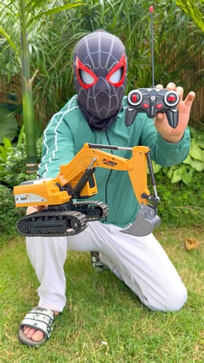 remote Control Rc Excavator Unboxing and testing