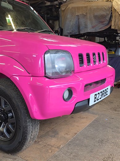Did someone ask for a pink jimny ??? follow BOYCE CARS one youtube to see the process👚👛🩱💅 . . . . #pink #jimny #4x4 #suzukijimny #truck