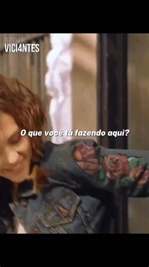 Tarcisio Silva on Instagram: ""Honey - No Ritmo dos Seus Sonhos" (2003) acompanha Honey Daniels (Jessica Alba), uma dançarina e coreógrafa de hip-hop que busca sucesso profissional enquanto ensina jovens carentes. Após ser descoberta por um produtor, ela enfrenta dilemas entre a fama, seus valores e seus verdadeiros sonhos. Aqui estão os pontos principais sobre o filme: Protagonista: Jessica Alba interpreta Honey Daniels, uma talentosa dançarina, garçonete e professora de dança. Enredo: Honey sa