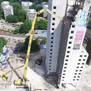 Like what we do? SUPPORT US ON PATREON (link in bio) Follow @diggersanddozers and SUBSCRIBE to us on YouTube! #excavator #trucks #drone #mavic #phantom4 #dji #aerialphotography #heavyequipment #heavymachinery #constructionequipment #constructionmachinery #construction #demolition #quarry #mining #diesel #oilandgas #machine #machinery #operator #london #truck #18wheeler #photography | Diggers & Dozers