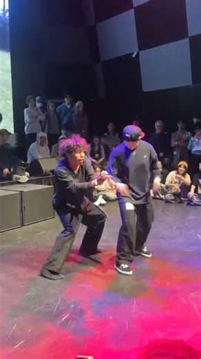 唐元 on Instagram: ". 《All Dance Fever Vol.5🌟》 當你海選可以攻擊對手⁉️ 規則明明只說互動10秒 怎麼跳了一整場… @alldancefever 🙌 #dance #dancer #tutting #streetdance #battle"