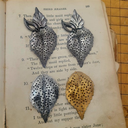 1 Vintage Unsigned Miriam Haskell Brooch or Pendant Component ~ Rare 70s Miriam Haskell ~ Large Pendant Pieces ~ Restorer's Dream HCF08B - Etsy