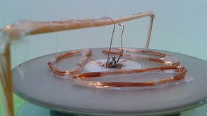 How to make a simple electric motor at home | DIY science project with household items