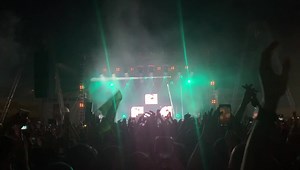 28K views · 1.3K reactions | Le DJ international Martin Solveig vient tout juste d’arriver sur le circuit des #24HeuresDuMans. C’est parti pour une soirée de pure folie Plus de 10 000 personnes sont présentes | Ouest-France Le Mans | Facebook