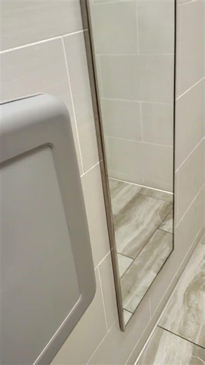 Burlington - Cromwell Valley - Men's Restroom