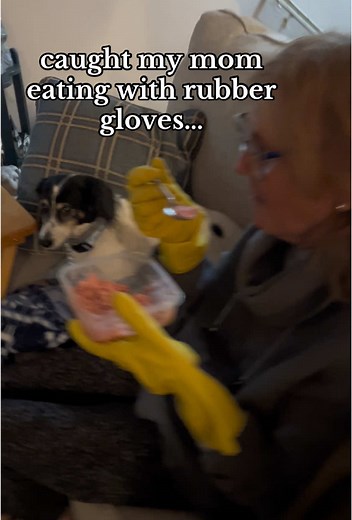 Funniest 2024 moment with my mom #fyp #foryoupage #funnyvideo #funnymoments #funnytiktok #hilarious #🤣🤣🤣