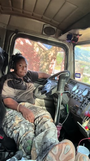 Do what you love! #fyp #dumptrucklife #peterbilt #owneroperator #fypppppppppppppp