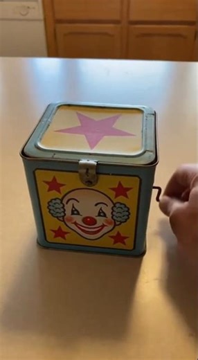 The WORST Surprise Box Ever! 😱🕷️ Tarantula Prank (Grabe ang gulat!)#prank ​#spider ​#laptrip