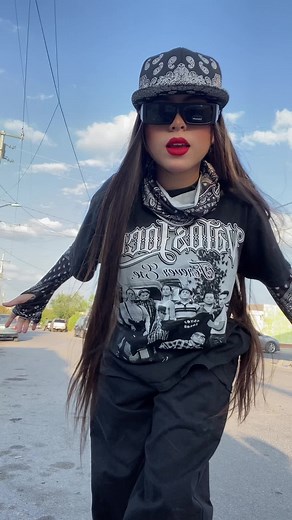 #larapunseldelwepa #viralvideos #famous #flow #fyp #parati #cumbia #pasosprohibidos #cumbiawepa #cumbiacholera #cholocumbiaas #cumbiarebajada #depuntitas