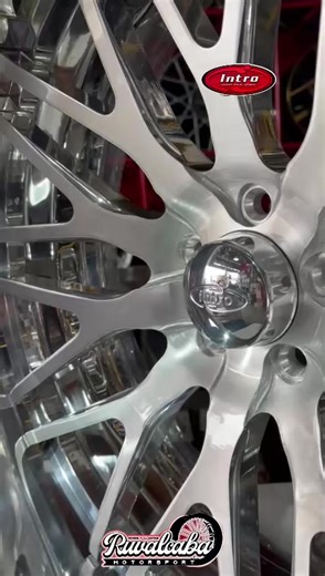 #rines #introwheels #chevrolet #llantasnuevas #rinesyllantasruvalcabamotorsport Nos llego nuevo modelo intro 20X9 y 22X12 algo bien para tu vehículo 😍 Ven y llévate una calidad amig americana 🇺🇸 4494481192 y 4493985548📱para más información Aquí estamos 📍 https://goo.gl/maps/Df331jpPcAjPno6x7