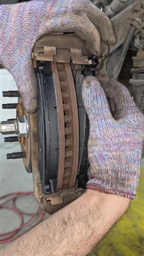 Ford Taurus front brake service complete guide ⚙🔨 #automotive #mechanic #brake | Auto tech