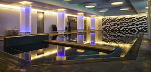 Wellness på Munkebjerg | Pool, sauna og boblebade.