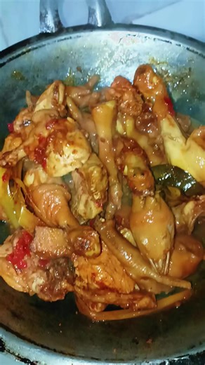 Ungkep Ayam Bumbu Kuning: Resep Lezat dari Lampung