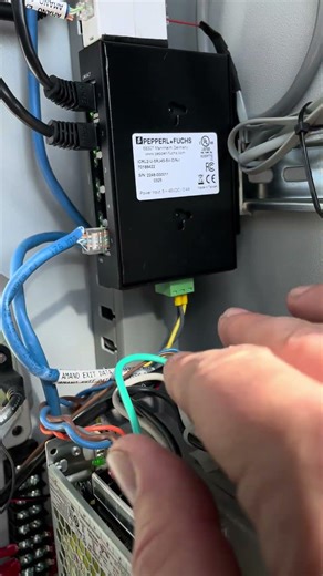 Resetting the intercom system at the gate