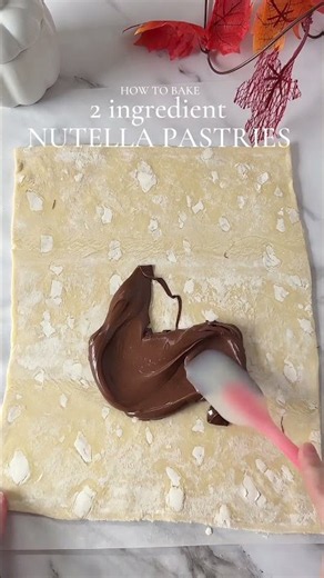 2 Ingredient Nutella Puff Pastry Swirls #thebakefeed #baking #recipe #dessertrecipe #bakingrecipes