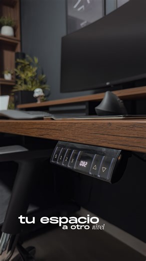 Speyx Perú on Instagram: "Menos desorden, más productividad. Un combo home office pensado para trabajar cómodo, verte pro y sentirte bien todo el día. Producto: COMBO HOMEOFFICE https://speyx.com/product/combo-homeoffice/ Visita nuestro showroom en: Av. Angamos Oeste 1374, Miraflores Envíos a todo el Perú!! Visita nuestra página web: https://speyx.com/ . #smartdesk #setup #homeoffice #peru #escritorioeléctrico"