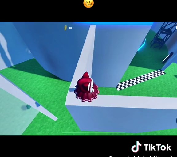 Escape Running Head - Exciting Roblox Game with Chasing Heads