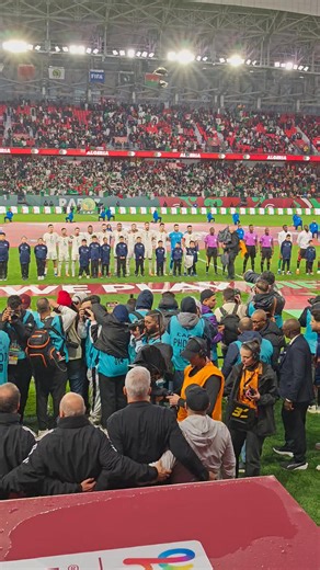 L'ambiance pour l'hymne de l'Algérie 🇩🇿 | Football.fr