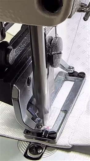 JANEL – WOMEN’S CLOTHING on Instagram: "Иногда мы слышим, что нас называют «подпольным ателье» или говорят, будто мы перепродаём привозной товар. Это не так. У JANEL собственное производство в центре Баку и свой цех. Все изделия, представленные на нашей странице, мы отшиваем сами. Мы открыто работаем и искренне гордимся качеством и результатом своей работы. Надеемся и дальше баловать своих покупателей нашими изделиями ❤️"